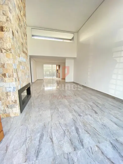 Foto 7 de Casa com 3 quartos à venda, 145m2 em Cachoeirinha - RS