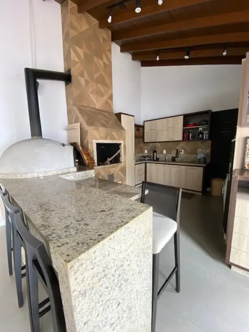 Foto 4 de Casa com 3 quartos à venda, 170m2 em Vila Regina, Cachoeirinha - RS