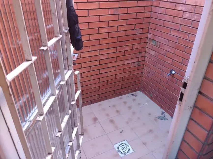 Casa com 3 quartos à venda, 200m2 em Vila Veranópolis, Cachoeirinha - RS - imagem 9 Foto 9 de Casa com 3 quartos à venda, 200m2 em Vila Veranópolis, Cachoeirinha - RS