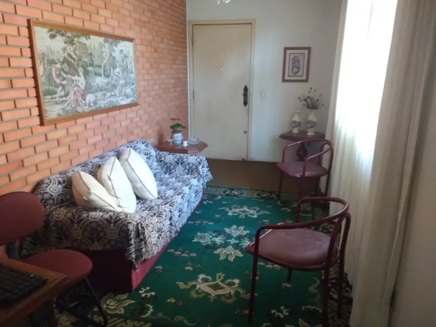 Foto 1 de Casa com 3 quartos à venda, 200m2 em Vila Veranópolis, Cachoeirinha - RS