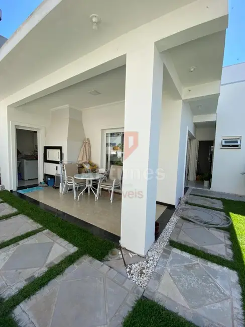 Foto 4 de Casa de Condomínio com 3 quartos à venda, 200m2 em Cachoeirinha - RS