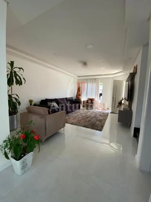 Foto 8 de Casa de Condomínio com 3 quartos à venda, 200m2 em Cachoeirinha - RS