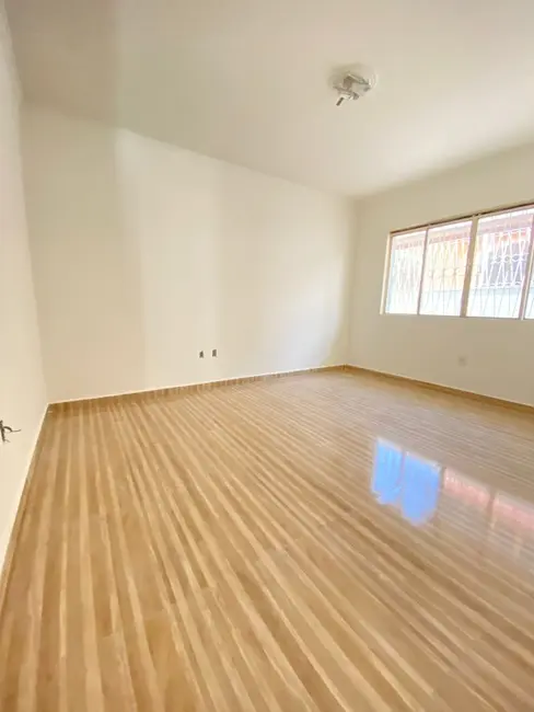 Foto 9 de Casa com 5 quartos à venda, 250m2 em Vila Eunice Nova, Cachoeirinha - RS