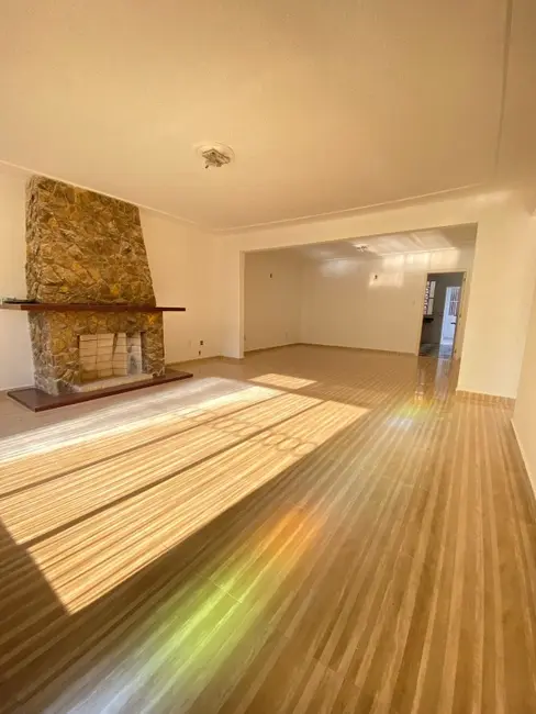 Foto 4 de Casa com 5 quartos à venda, 250m2 em Vila Eunice Nova, Cachoeirinha - RS