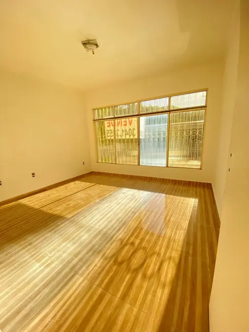 Foto 6 de Casa com 5 quartos à venda, 250m2 em Vila Eunice Nova, Cachoeirinha - RS