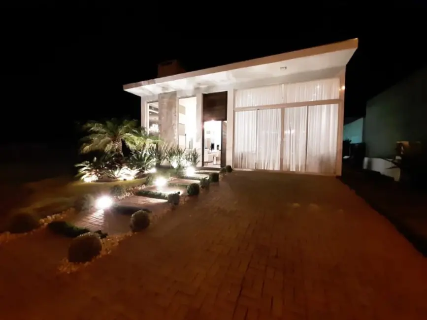 Foto 4 de Casa de Condomínio com 3 quartos à venda, 213m2 em Capao Da Canoa - RS