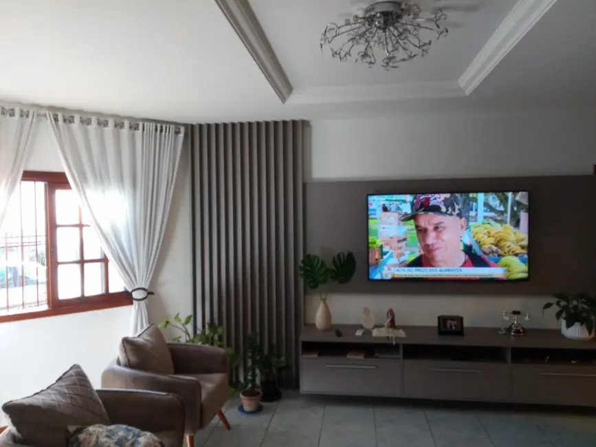 Foto 8 de Casa com 3 quartos à venda, 120m2 em Cachoeirinha - RS