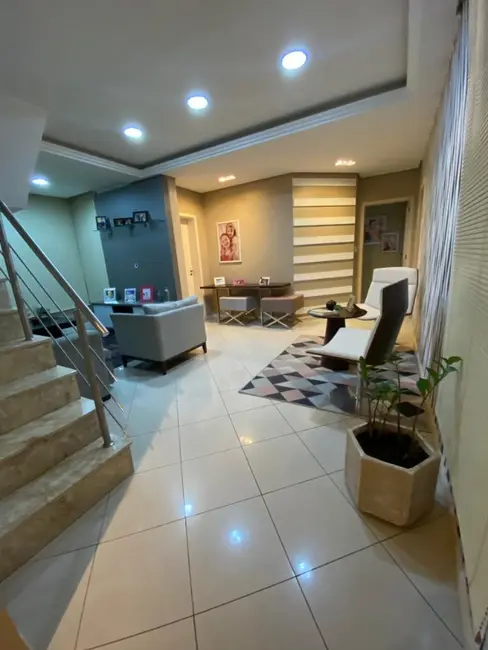 Foto 4 de Apartamento com 3 quartos à venda, 172m2 em Vila Eunice Nova, Cachoeirinha - RS