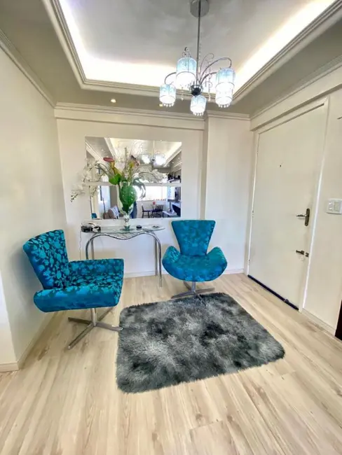 Foto 2 de Apartamento com 2 quartos à venda, 80m2 em Cachoeirinha - RS