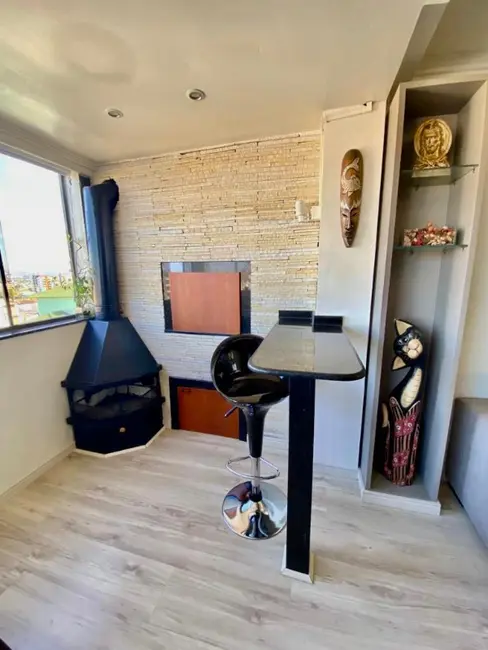 Foto 9 de Apartamento com 2 quartos à venda, 80m2 em Cachoeirinha - RS