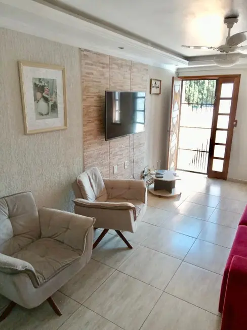 Foto 2 de Casa com 2 quartos à venda, 102m2 em Loteamento Vila Rica, Gravatai - RS