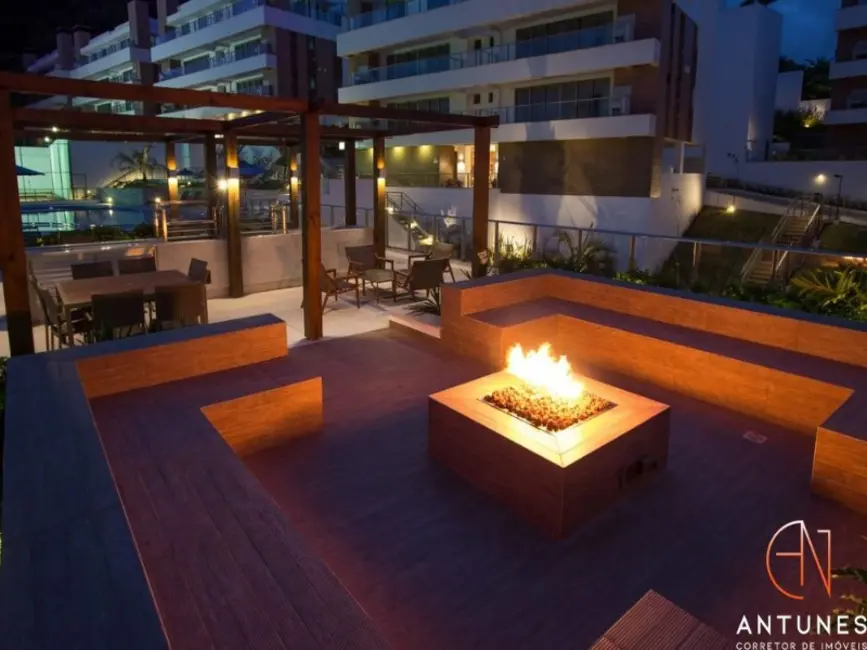 Foto 4 de Apartamento com 4 quartos à venda, 128m2 em Bombinhas - SC