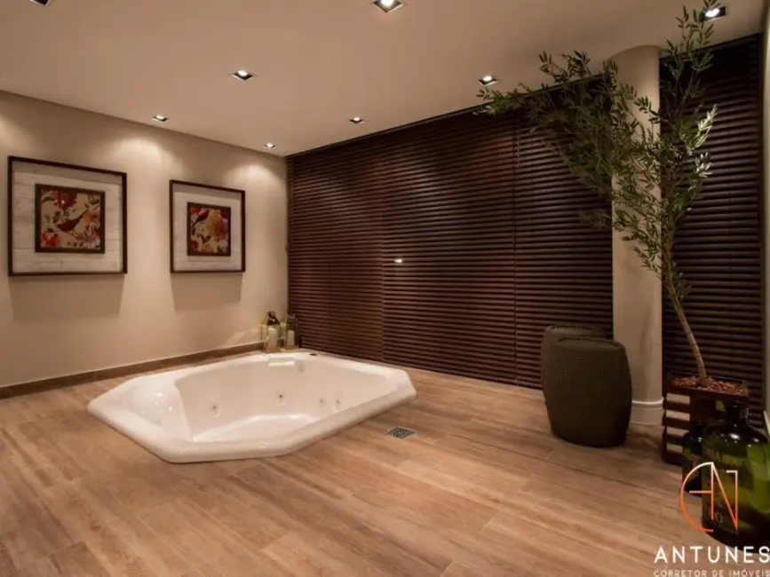 Foto 6 de Apartamento com 4 quartos à venda, 128m2 em Bombinhas - SC