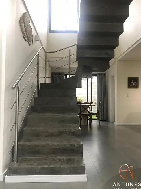 Foto 3 de Casa com 3 quartos à venda, 134m2 em Garopaba - SC