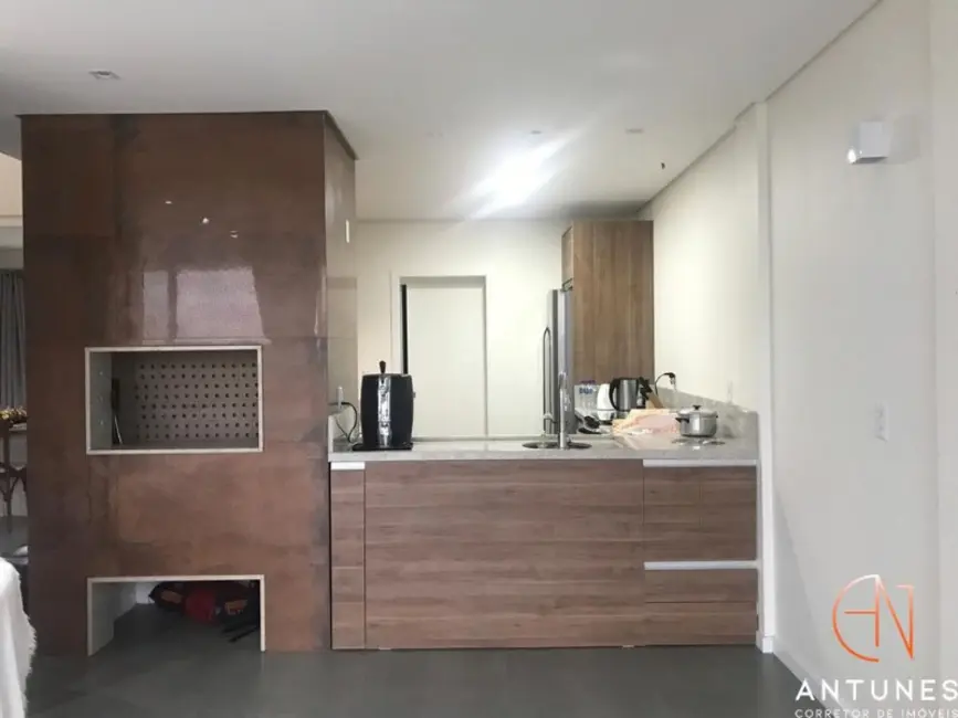 Foto 4 de Casa com 3 quartos à venda, 134m2 em Garopaba - SC