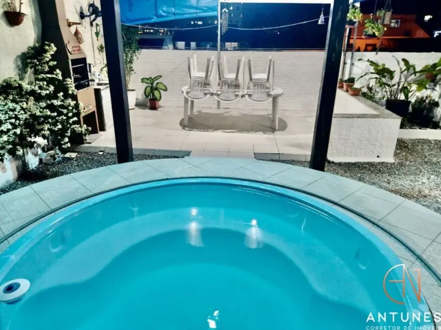 Foto 3 de Casa com 3 quartos à venda, 154m2 em Barreiros, Sao Jose - SC