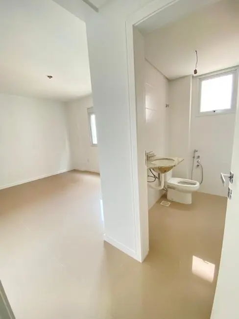 Foto 7 de Apartamento com 3 quartos à venda, 94m2 em Barreiros, Sao Jose - SC