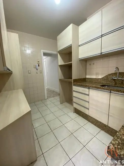 Apartamento com 3 quartos à venda, 98m2 em Centro, Florianopolis - SC - imagem 5 Foto 5 de Apartamento com 3 quartos à venda, 98m2 em Centro, Florianopolis - SC