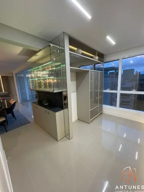 Foto 7 de Apartamento com 3 quartos à venda, 130m2 em Meia Praia, Itapema - SC