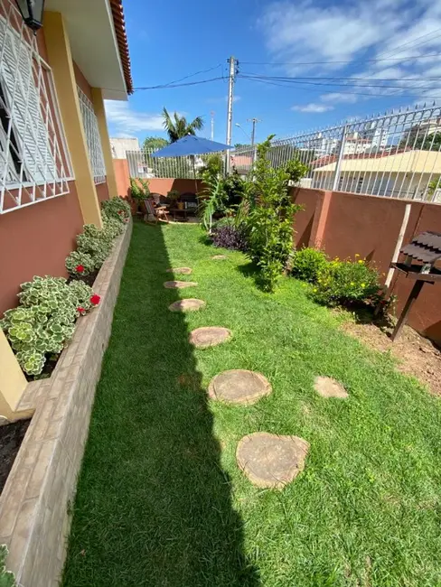 Foto 3 de Casa com 3 quartos à venda, 110m2 em Ipiranga, Sao Jose - SC