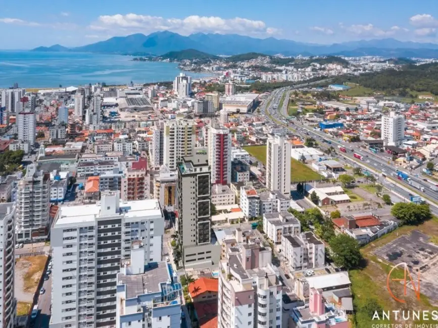 Foto 3 de Apartamento com 1 quarto à venda, 49m2 em Kobrasol, Sao Jose - SC