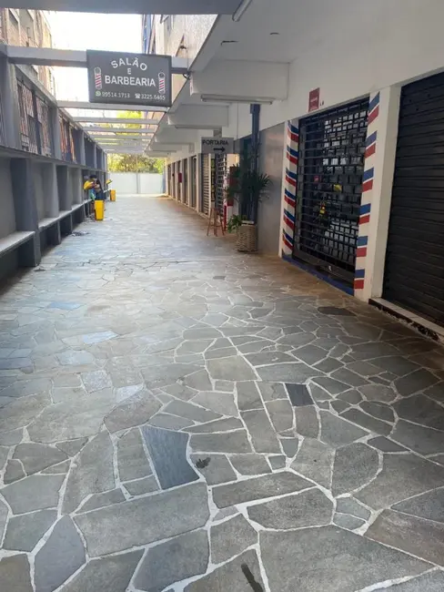 Foto 11 de Loja à venda e para alugar, 27m2 em Independência, Porto Alegre - RS