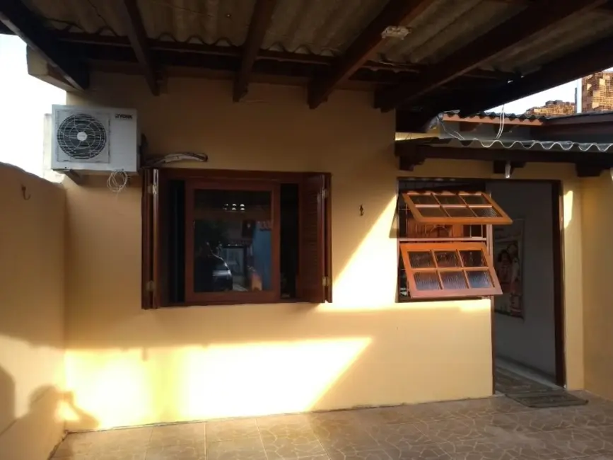 Casa com 2 quartos à venda, 66m2 em Vila Jardim América, Cachoeirinha - RS - imagem 3 Foto 3 de Casa com 2 quartos à venda, 66m2 em Vila Jardim América, Cachoeirinha - RS