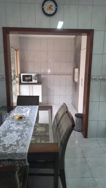 Casa com 3 quartos à venda, 131m2 em Cachoeirinha - RS - imagem 5 Foto 5 de Casa com 3 quartos à venda, 131m2 em Cachoeirinha - RS