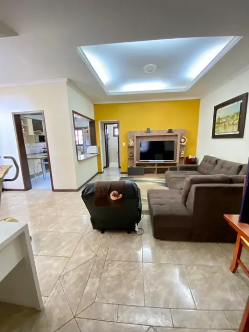 Foto 4 de Casa com 4 quartos à venda, 200m2 em Vila Cachoeirinha, Cachoeirinha - RS