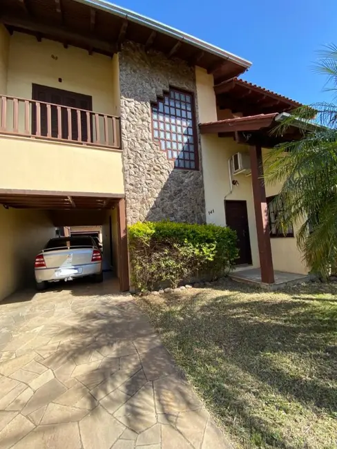 Foto 2 de Casa com 4 quartos à venda, 200m2 em Vila Cachoeirinha, Cachoeirinha - RS