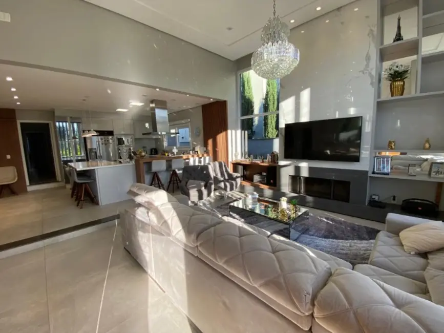 Foto 3 de Casa com 3 quartos à venda, 220m2 em Cachoeirinha - RS