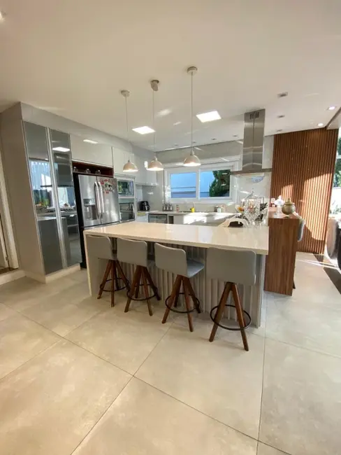 Foto 6 de Casa com 3 quartos à venda, 220m2 em Cachoeirinha - RS