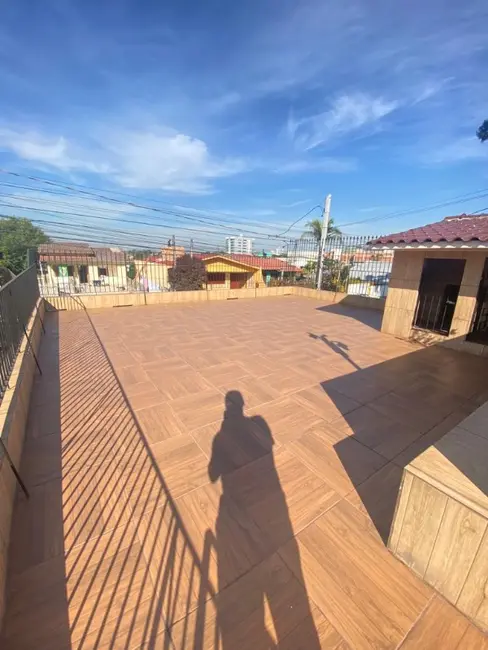 Casa com 3 quartos à venda, 350m2 em Vila Bom Princípio, Cachoeirinha - RS - imagem 2 Foto 2 de Casa com 3 quartos à venda, 350m2 em Vila Bom Princípio, Cachoeirinha - RS