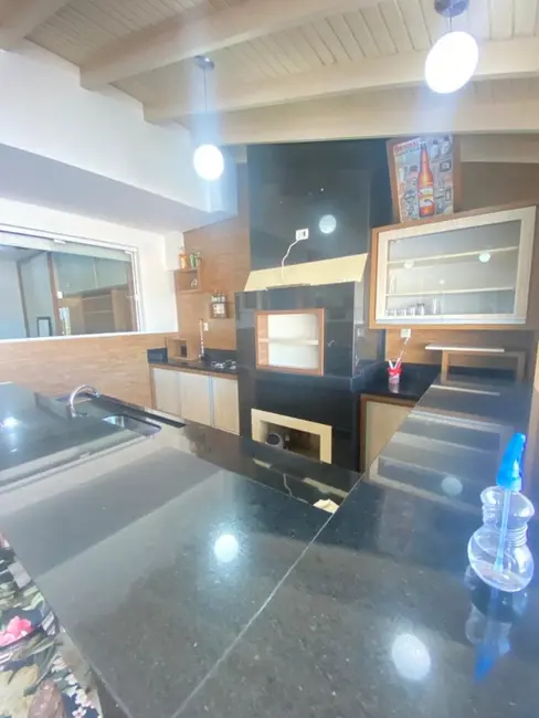 Casa com 3 quartos à venda, 350m2 em Vila Bom Princípio, Cachoeirinha - RS - imagem 8 Foto 8 de Casa com 3 quartos à venda, 350m2 em Vila Bom Princípio, Cachoeirinha - RS