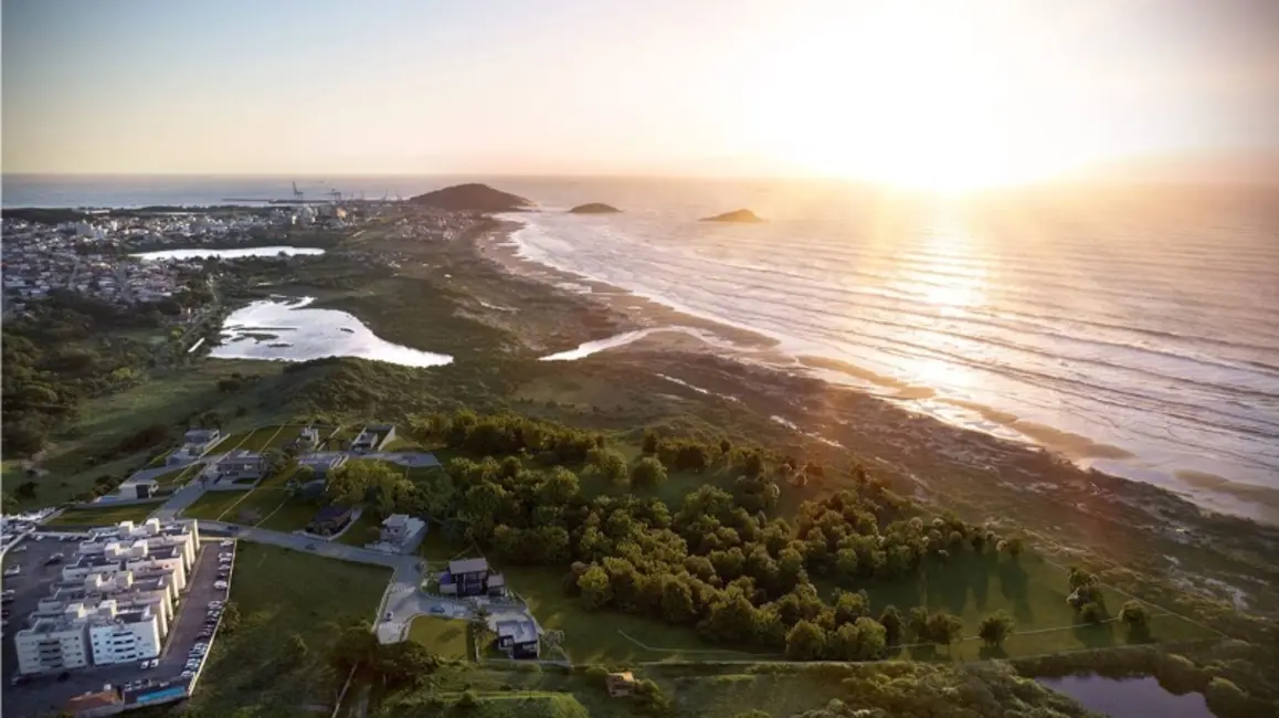 Foto 6 de Terreno / Lote à venda, 619m2 em Imbituba - SC