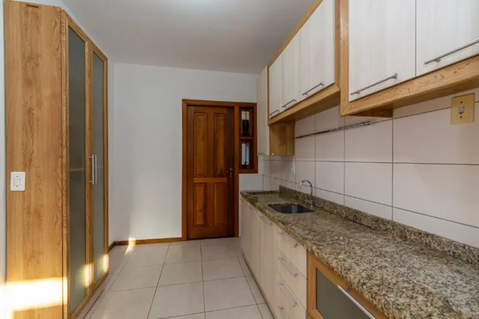 Foto 4 de Casa com 3 quartos à venda, 105m2 em Cachoeirinha - RS
