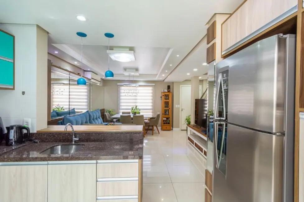 Foto 2 de Casa com 3 quartos à venda, 83m2 em Cachoeirinha - RS