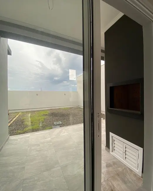 Casa com 3 quartos à venda, 114m2 em Gravatai - RS - imagem 7 Foto 7 de Casa com 3 quartos à venda, 114m2 em Gravatai - RS