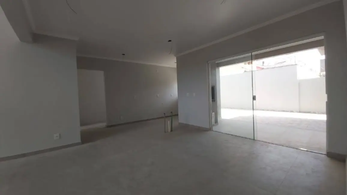 Casa com 3 quartos à venda, 136m2 em Cachoeirinha - RS - imagem 7 Foto 7 de Casa com 3 quartos à venda, 136m2 em Cachoeirinha - RS