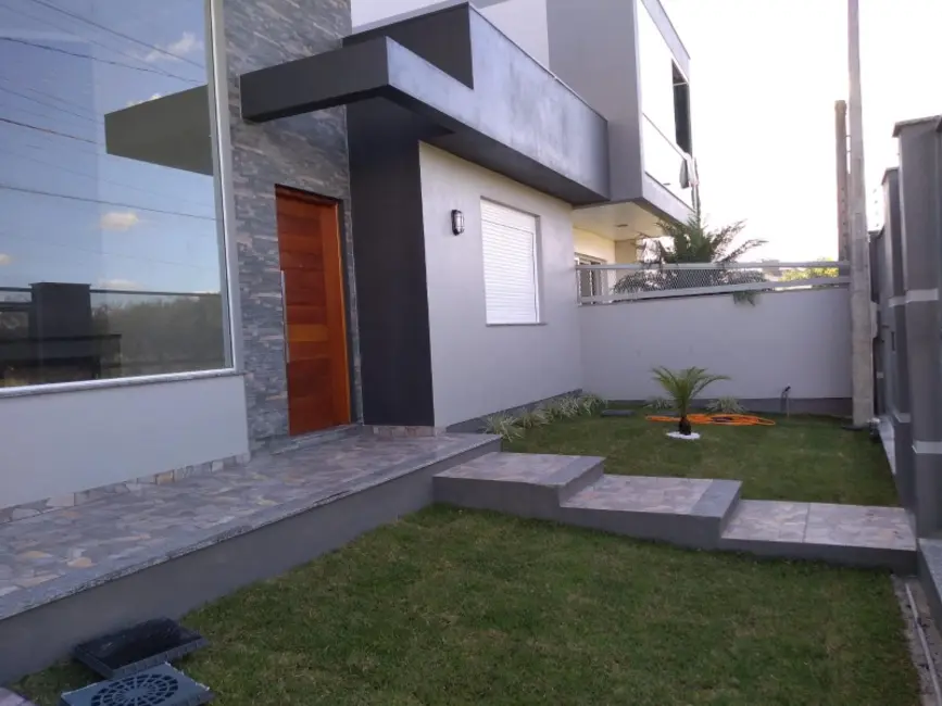 Casa com 3 quartos à venda, 136m2 em Cachoeirinha - RS - imagem 2 Foto 2 de Casa com 3 quartos à venda, 136m2 em Cachoeirinha - RS