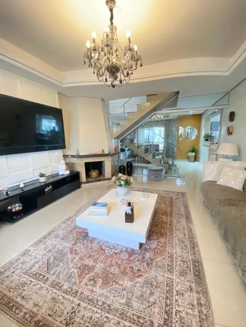 Foto 4 de Casa com 3 quartos à venda, 260m2 em Cachoeirinha - RS