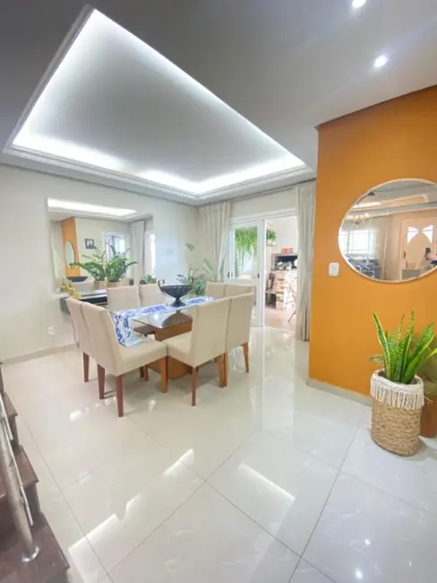 Foto 6 de Casa com 3 quartos à venda, 260m2 em Cachoeirinha - RS