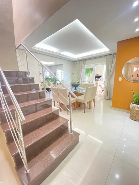 Foto 5 de Casa com 3 quartos à venda, 260m2 em Cachoeirinha - RS