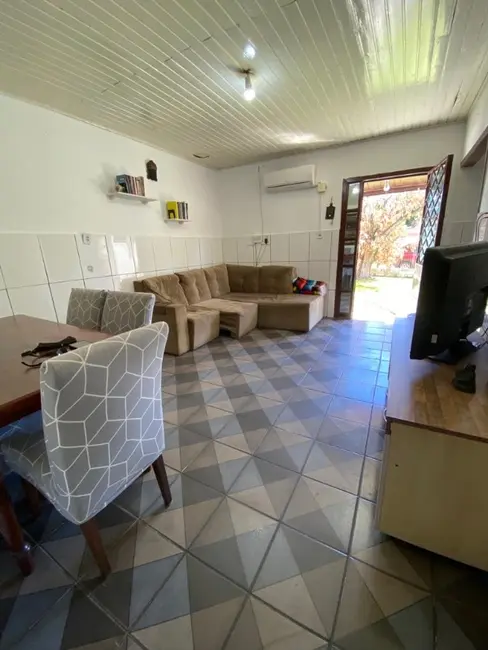 Foto 1 de Casa com 1 quarto à venda, 49m2 em Garibaldina, Gravatai - RS