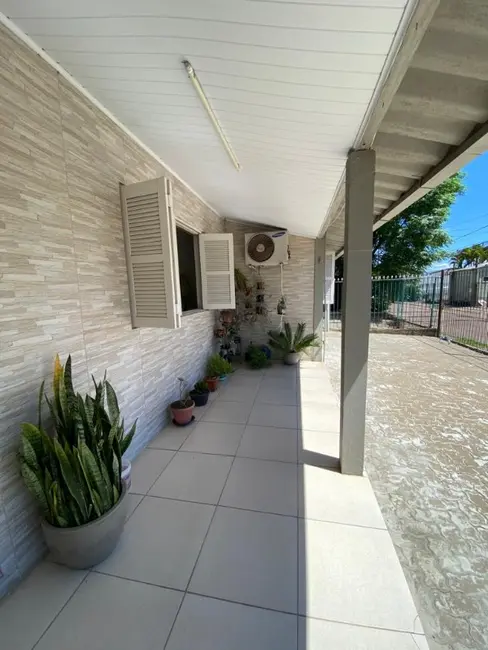 Foto 3 de Casa com 3 quartos à venda, 131m2 em Parque da Matriz, Cachoeirinha - RS