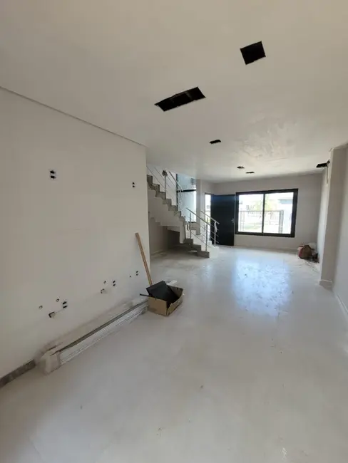 Foto 4 de Casa com 3 quartos à venda, 90m2 em Parque da Matriz, Cachoeirinha - RS