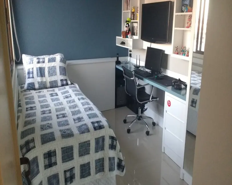 Foto 8 de Apartamento com 3 quartos à venda, 130m2 em Cachoeirinha - RS