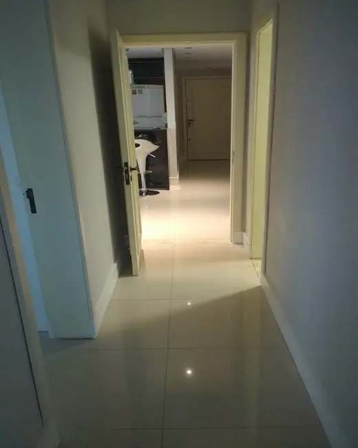 Foto 5 de Apartamento com 3 quartos à venda, 130m2 em Cachoeirinha - RS