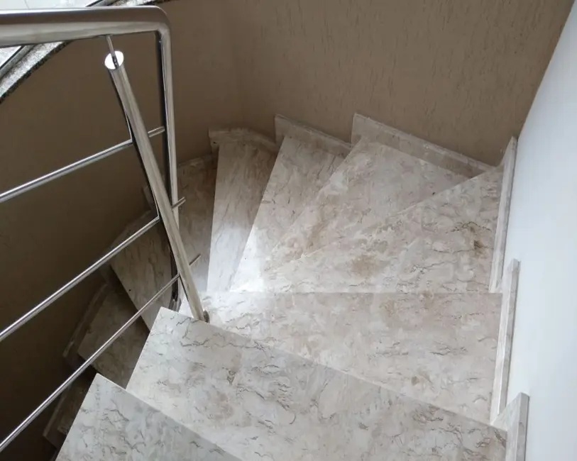 Foto 5 de Casa com 3 quartos à venda, 330m2 em Vila Bom Princípio, Cachoeirinha - RS