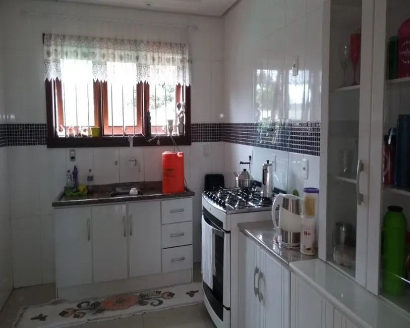 Foto 3 de Casa com 3 quartos à venda, 330m2 em Vila Bom Princípio, Cachoeirinha - RS